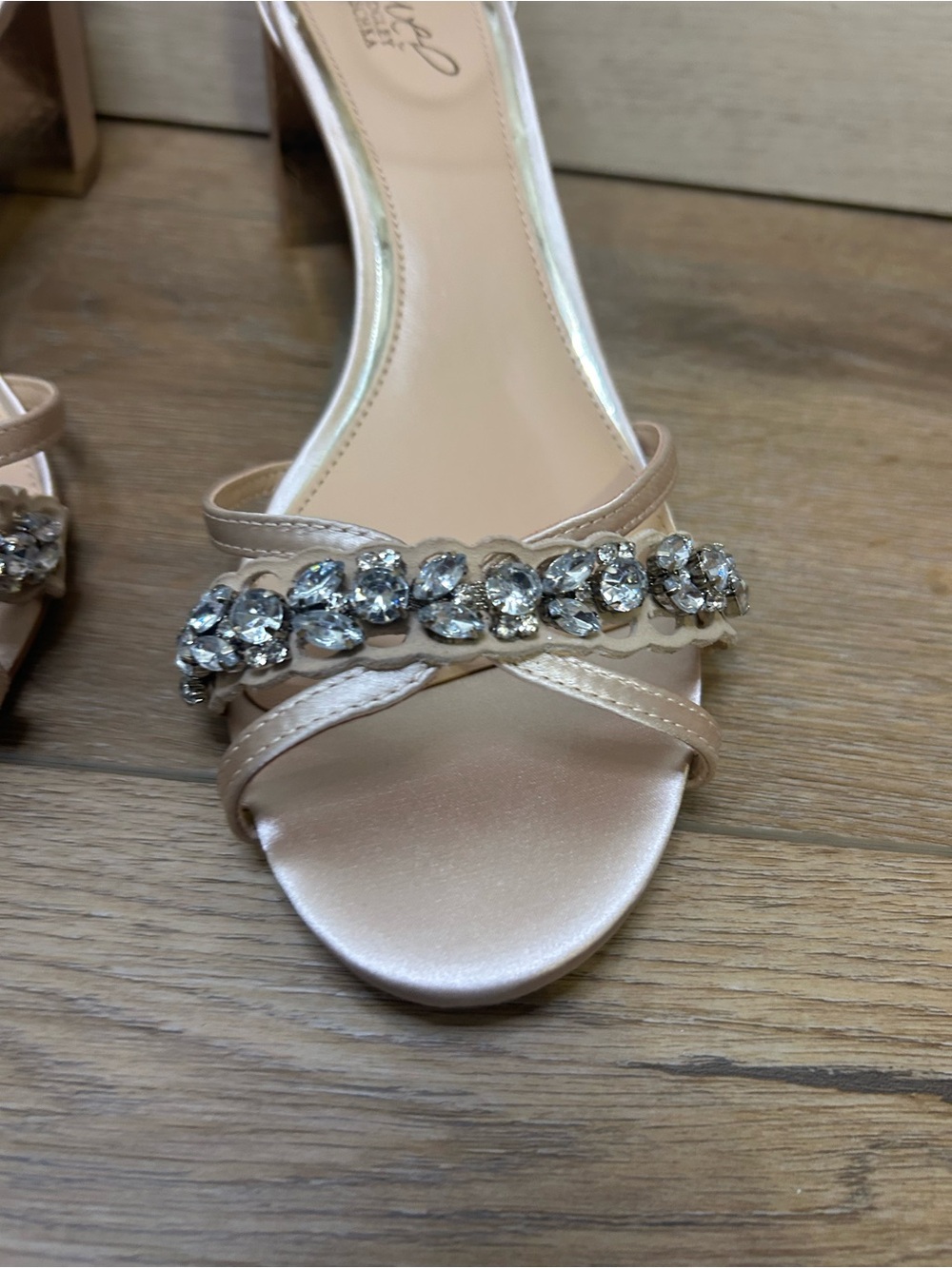 Jewel Badgley Mischka Giona Embellished Evening Champagne Satin Heel Size 10 - Picture 7 of 9